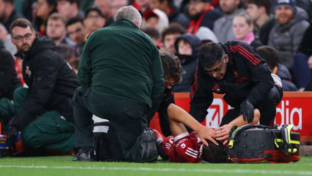 Liverpool suffer major setback as Leoni ruled out for a year with ACL injury